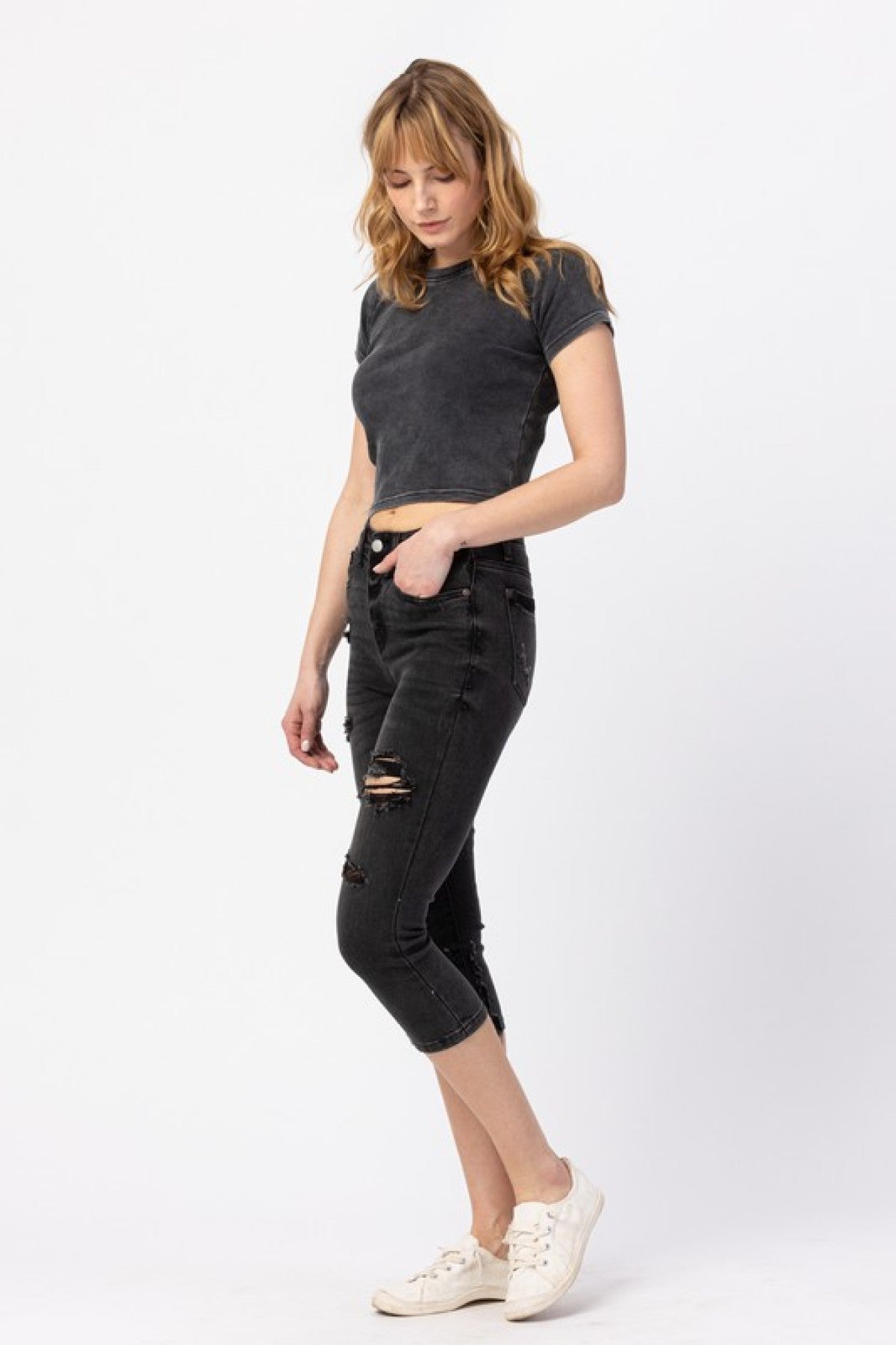 Judy Blue High Waist Black Distressed Skinny Capri