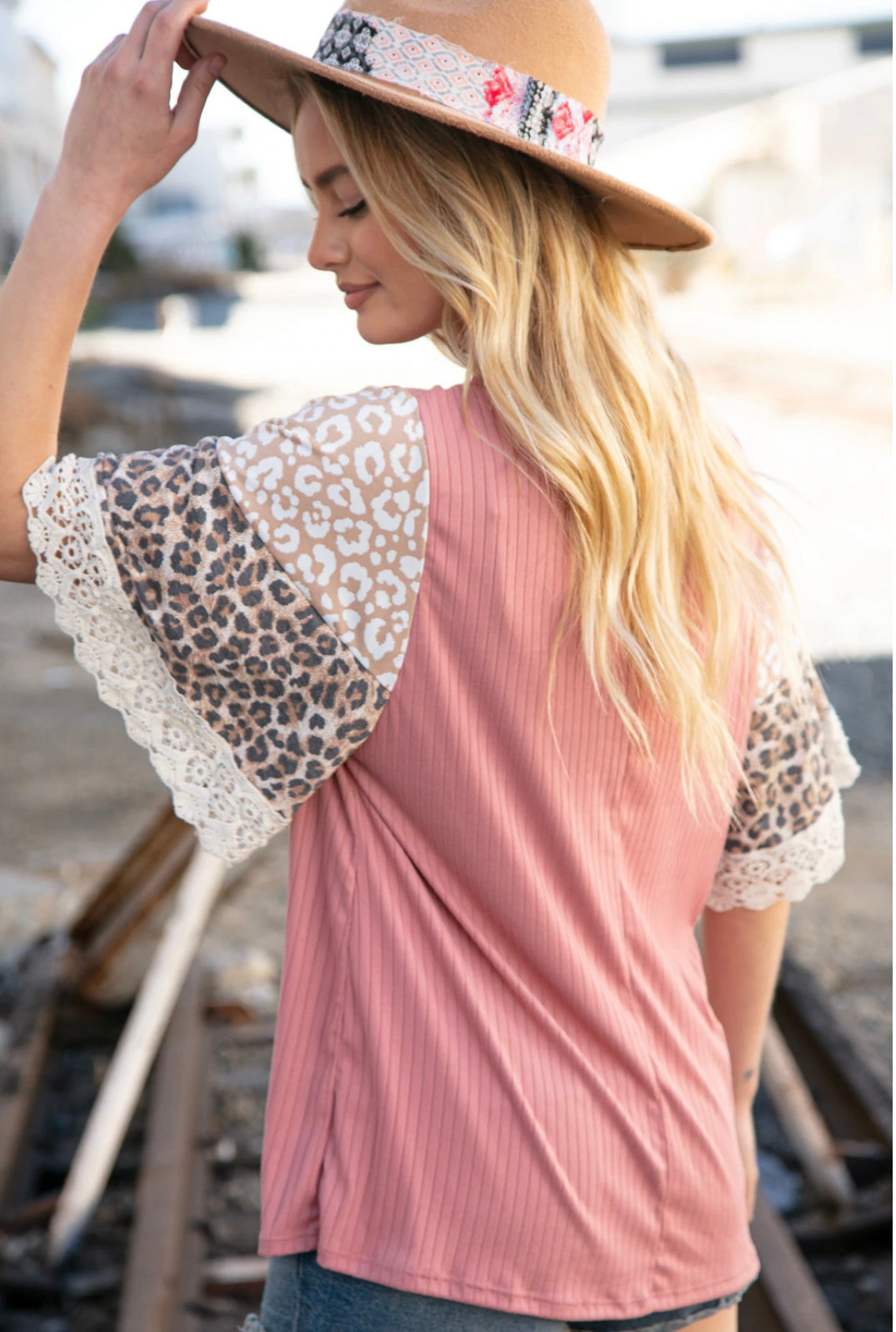 LEOPARD PRINT BELL SLEEVE CROCHET TOP